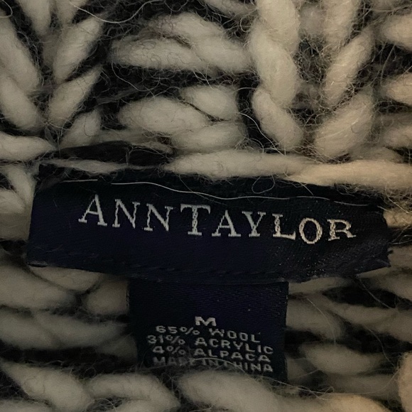 Ann Taylor Chunky Turtleneck Sweater in Black and White, Super Cozy, Sz Medium - Picture 3 of 7